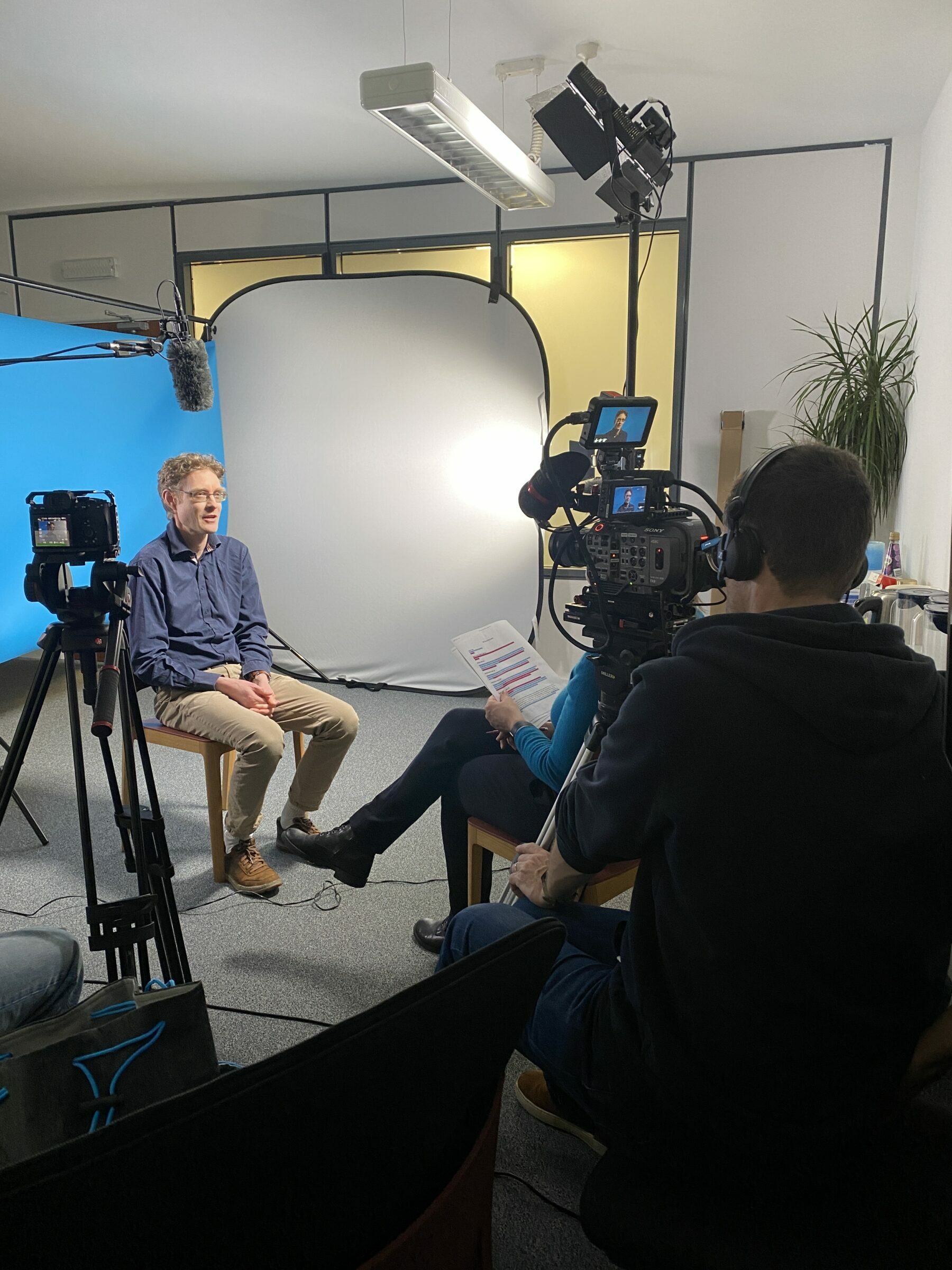 Beeston Media filming in studio for University of Bristol Engineering film. Beeston Media video production bristol science and technology video production higher education video production.